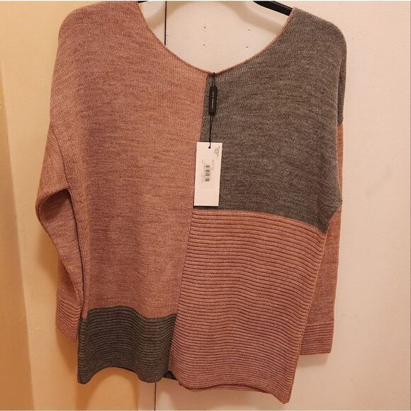 Luca Vanucci colorblock pullover sweater. - Picture 2 of 11